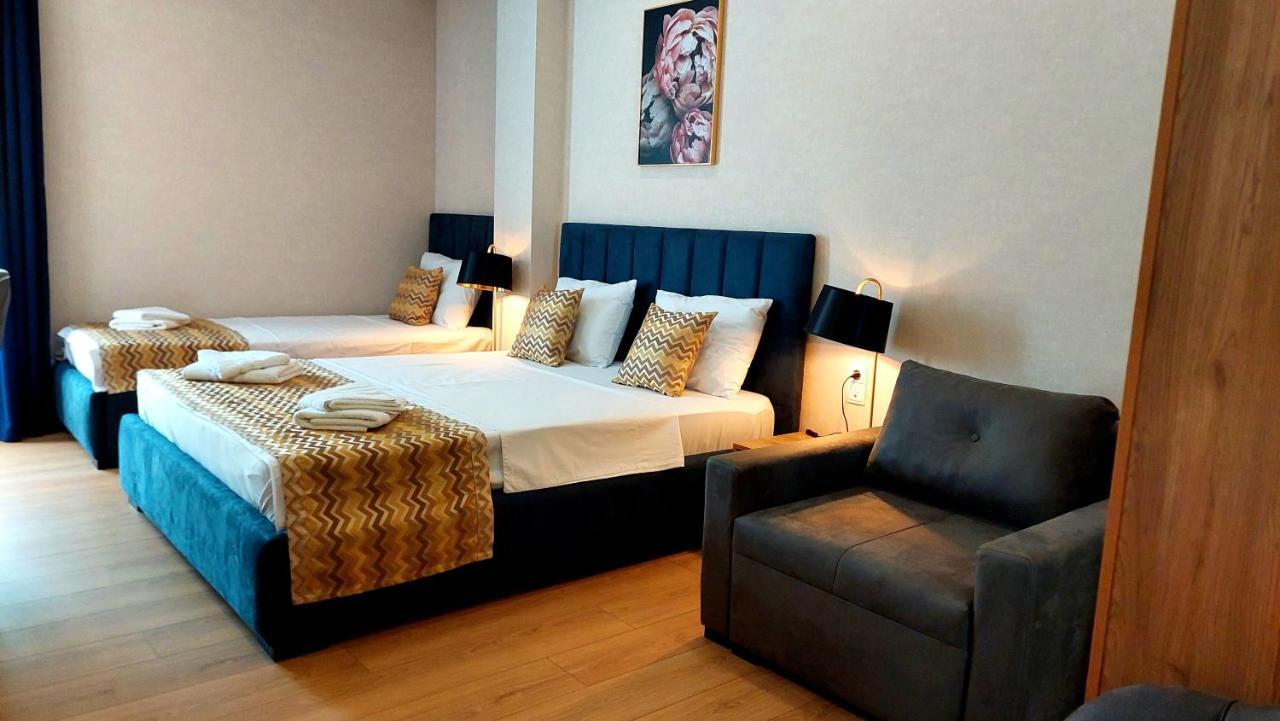 Falcon Boutique Hotel Tbilisi Esterno foto