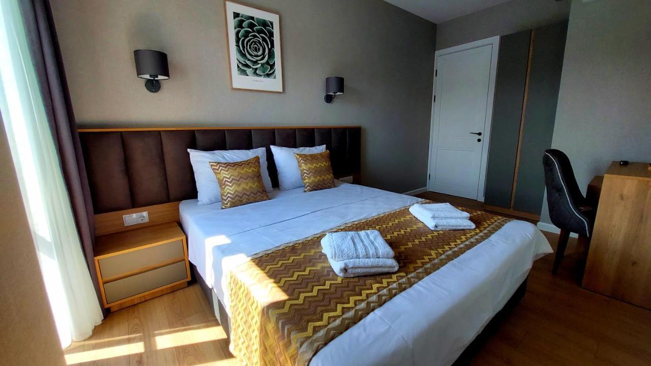 Falcon Boutique Hotel Tbilisi Esterno foto