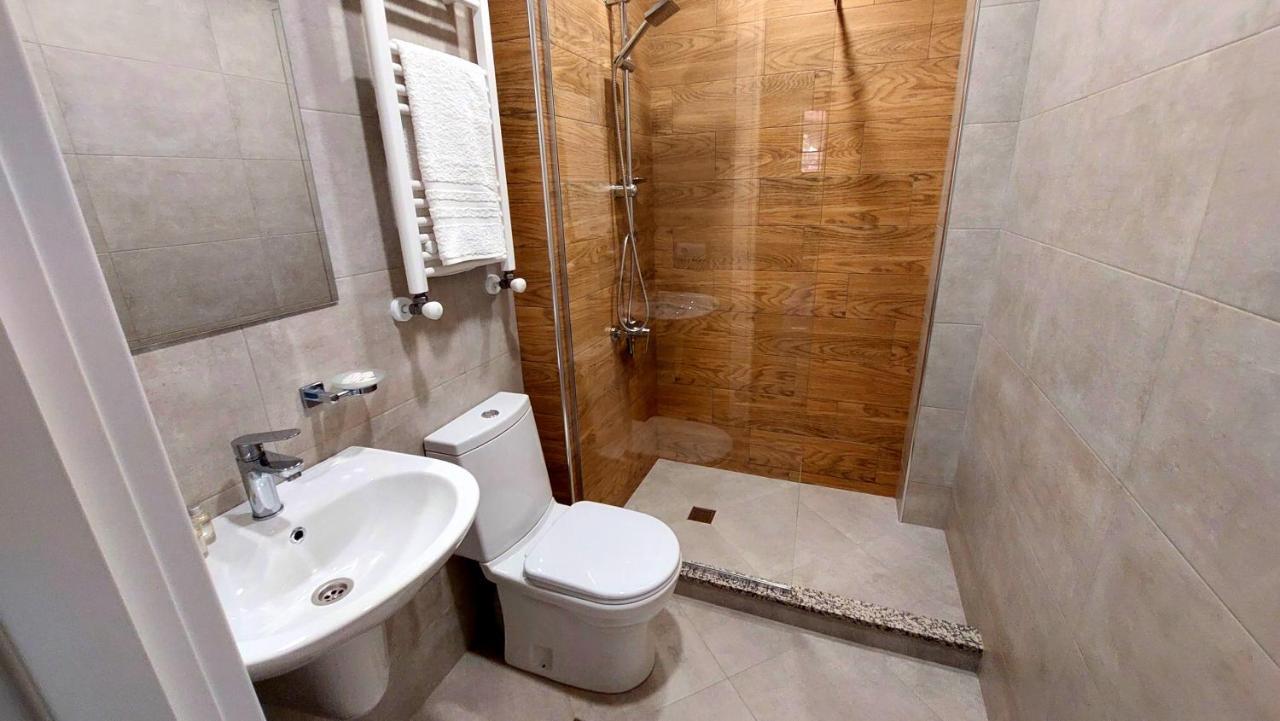 Falcon Boutique Hotel Tbilisi Esterno foto