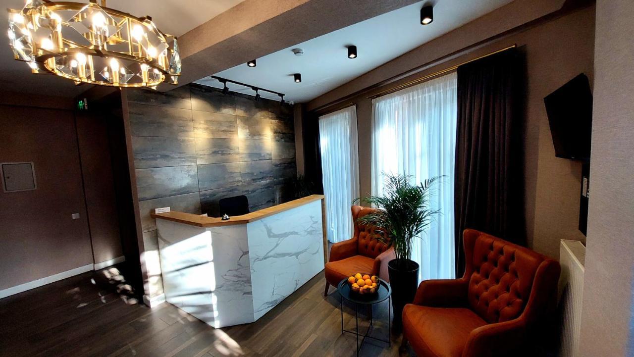 Falcon Boutique Hotel Tbilisi Esterno foto